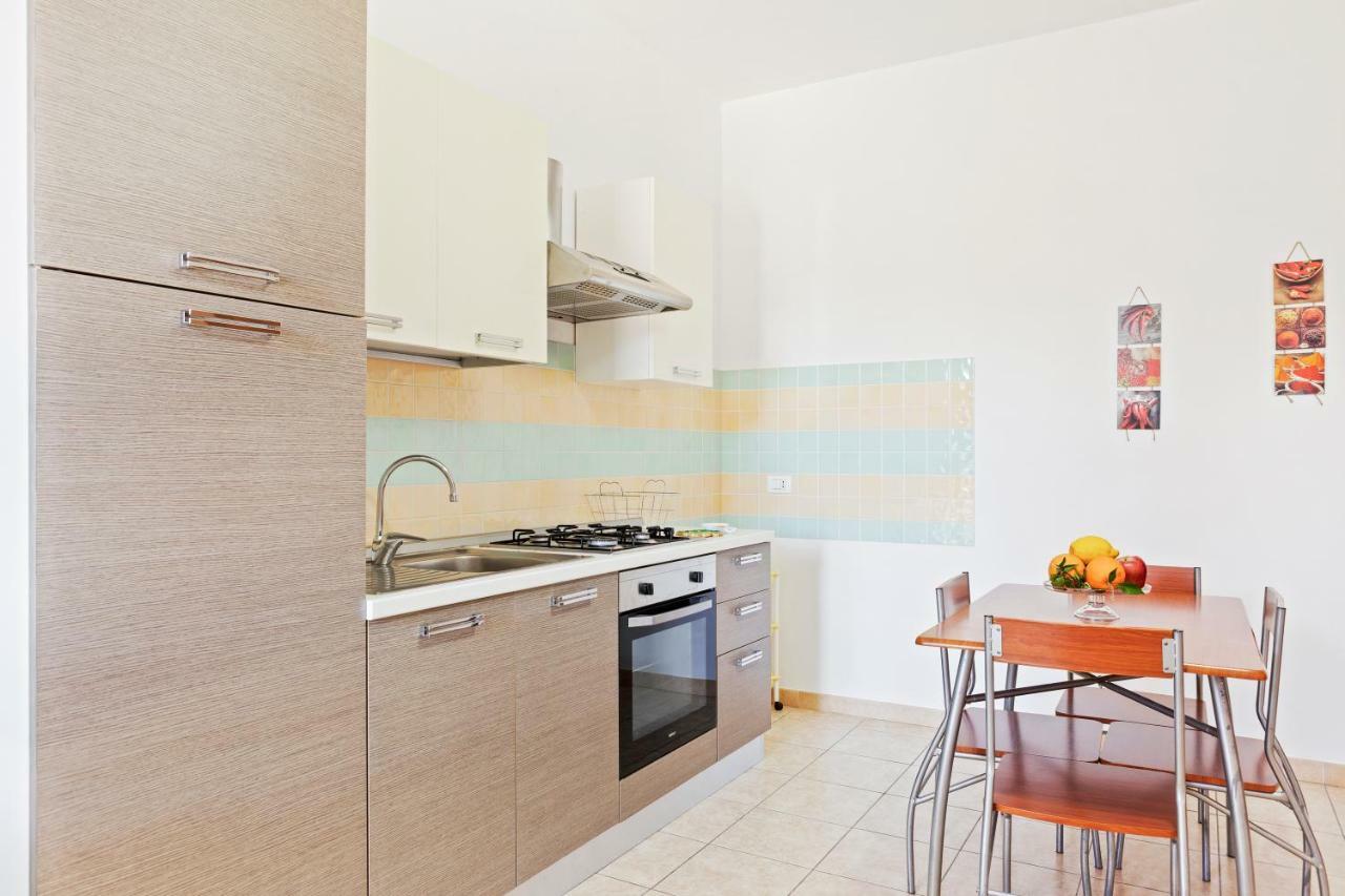 Focallo Seaside Holiday Flat Санта-Мария-дель-Фокалло Экстерьер фото